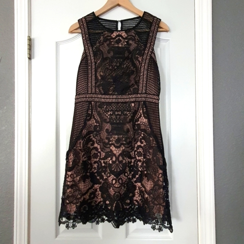 Aqua Fishnet and Lace Dress Womens M Black Nude Cocktail Party Keyhole Back